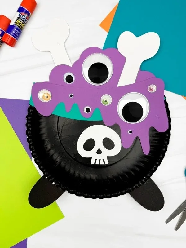Kids paper plate witches brew craft template for Halloween